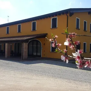  Alloggio per agriturismo Borgo Borromeo Italia